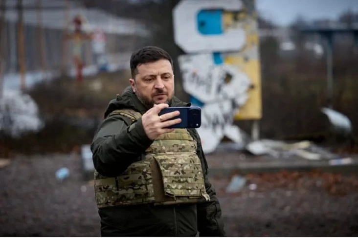 Putin Ledek Zelensky...