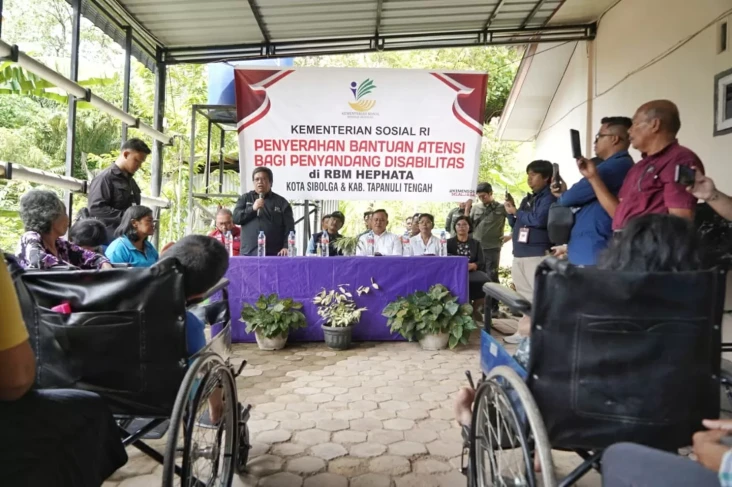 Pemerintah Berikan Alat...