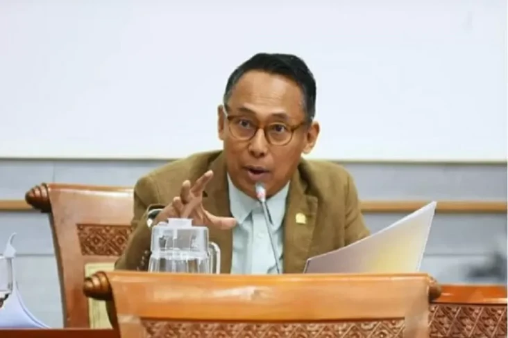 Registrasi SIM Pakai...