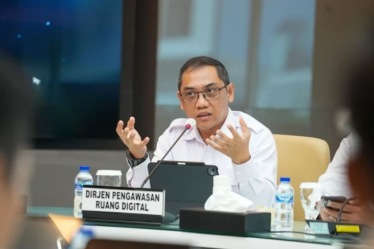 Komdigi: Risiko di Ruang...