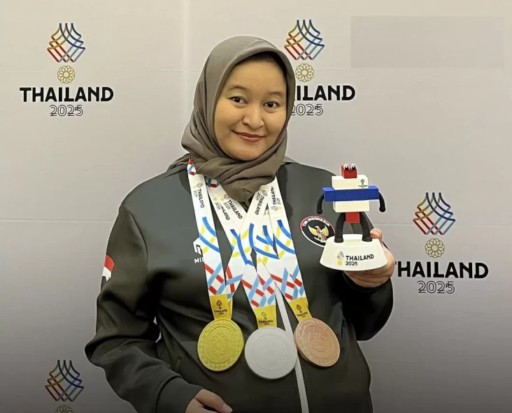 Medina Warda Aulia,...
