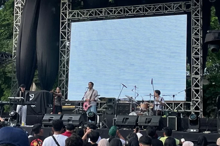 Buka JakCloth 2025 Hari...