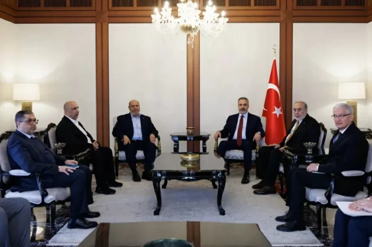 Menlu Turki Bertemu...