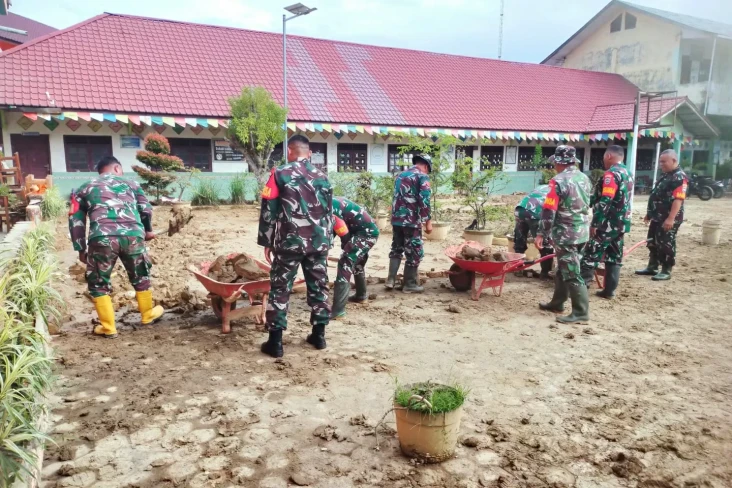 TNI-Polri dan Relawan...