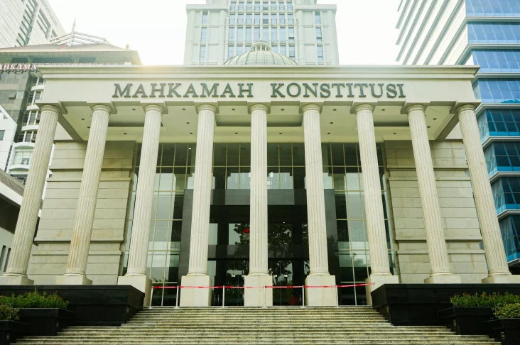 Ahli Hukum Sebut Putusan...