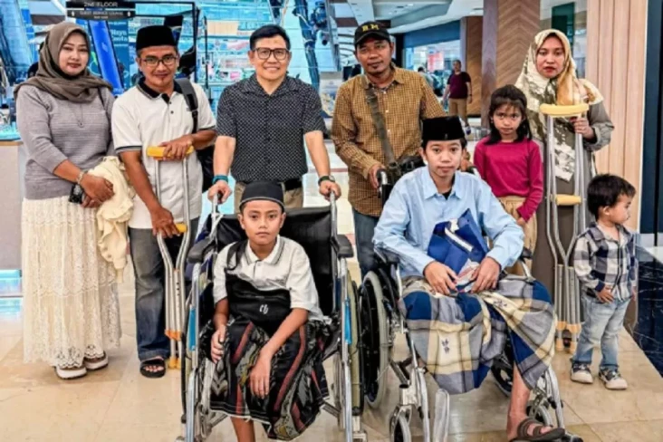 Semangati Korban Ambruknya...