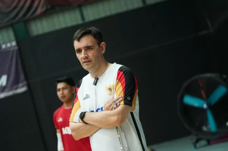 25 Pemain Masuk Long...