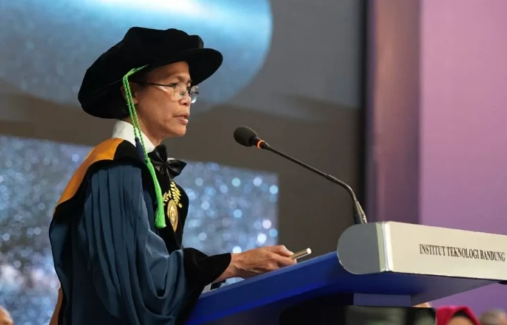 Mengenal Prof Premana,...