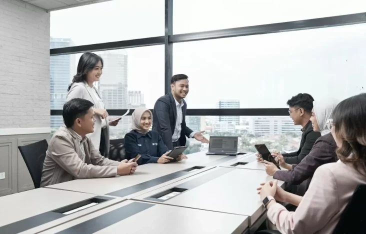 Menang di Tengah Kompetisi...