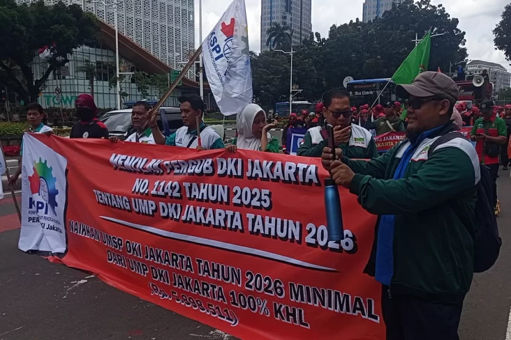 Beraksi di Medan Merdeka...