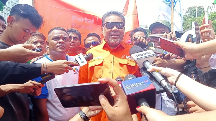 Buruh Batal Demo di...