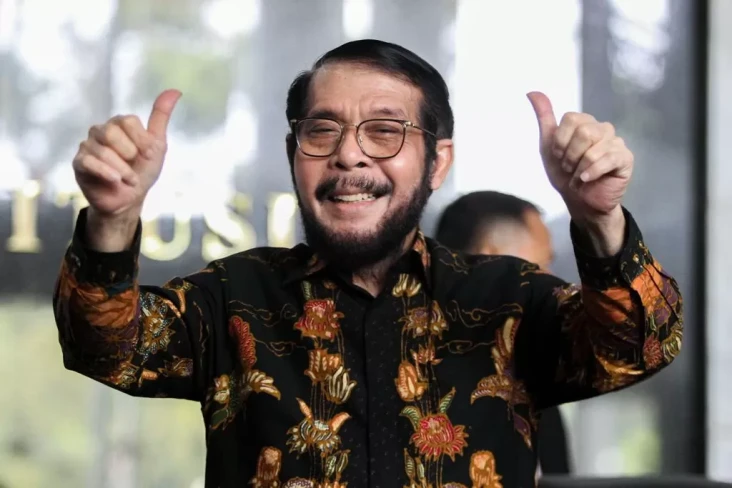 Hakim MK Anwar Usman...