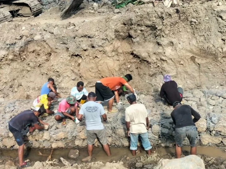 Perkuat Mitigasi Banjir...