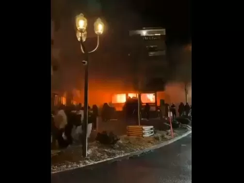 Rayakan Tahun Baru,...