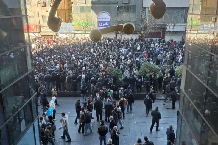 Mossad kepada Demonstran...