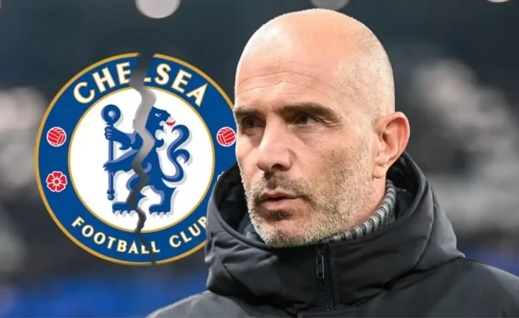 Chelsea Pecat Pelatih...
