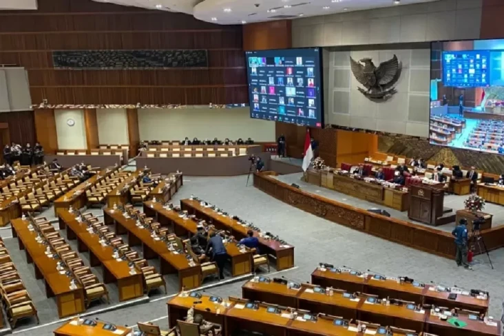 KUHP dan KUHAP Resmi...
