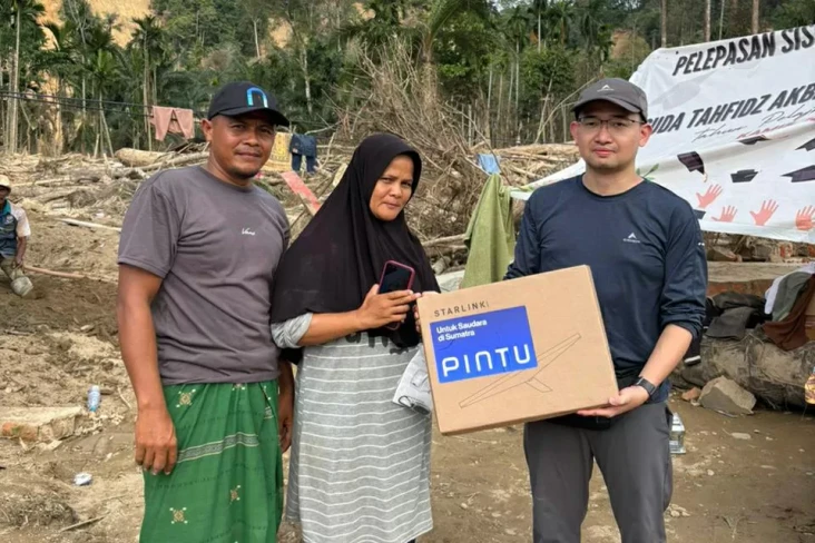 Bagi-bagi Starlink untuk...