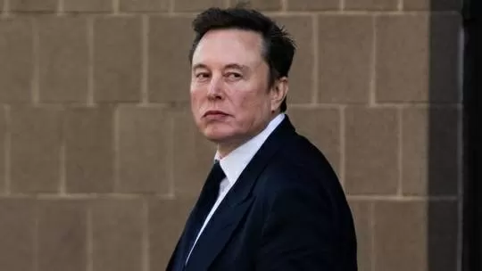 Elon Musk Takut Sayap...