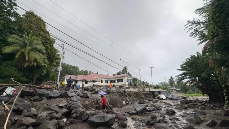 Banjir Bandang Sitaro,...