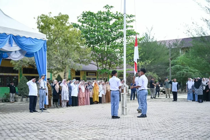Hari Pertama Sekolah...