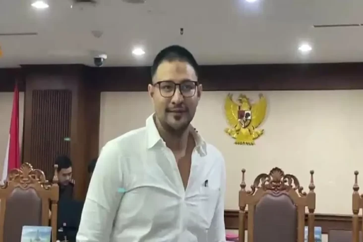 Ammar Zoni Tampil Klimis...