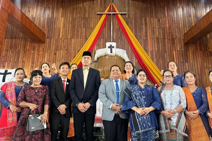 Stafsus Menag Ajak Jemaat...