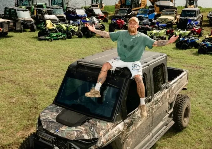 Jake Paul Bangun Istana...