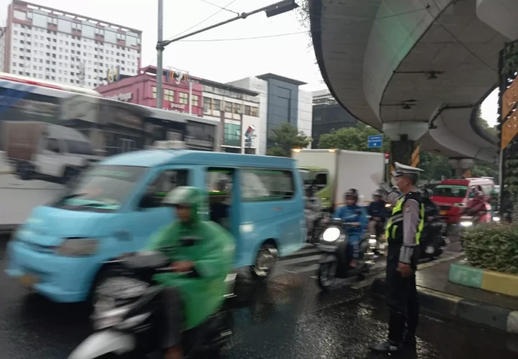 Jakarta Diguyur Hujan,...
