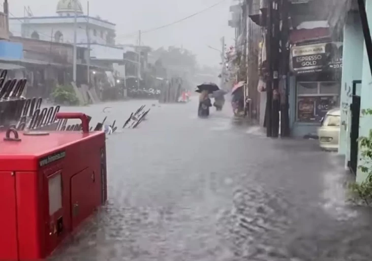 Jakarta Diguyur Hujan,...
