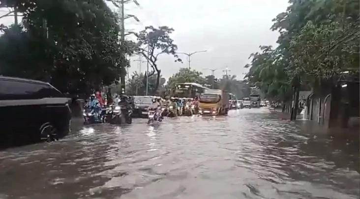 Jalan Daan Mogot Jakarta...