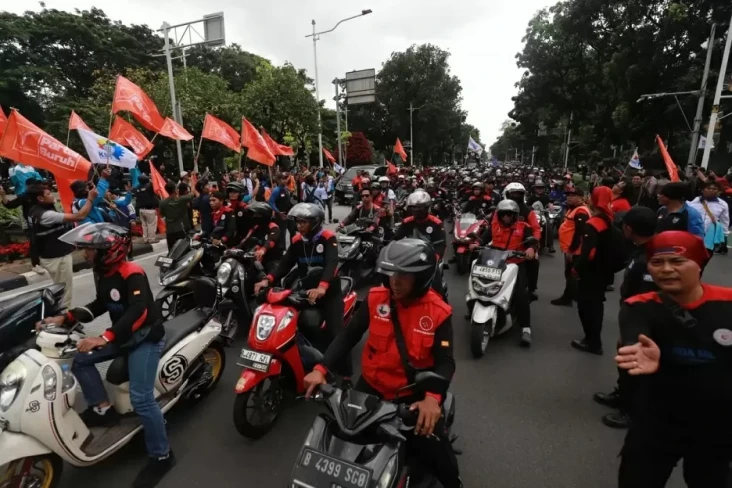 Ribuan Buruh Bakal Geruduk...