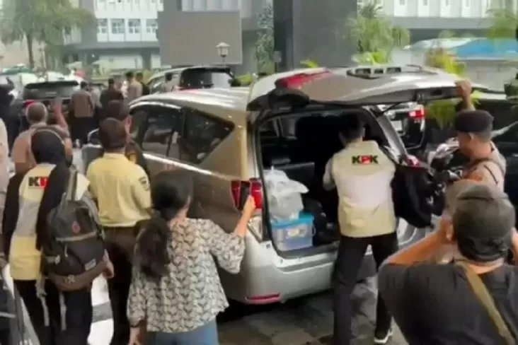KPK Usut Dugaan Aliran...