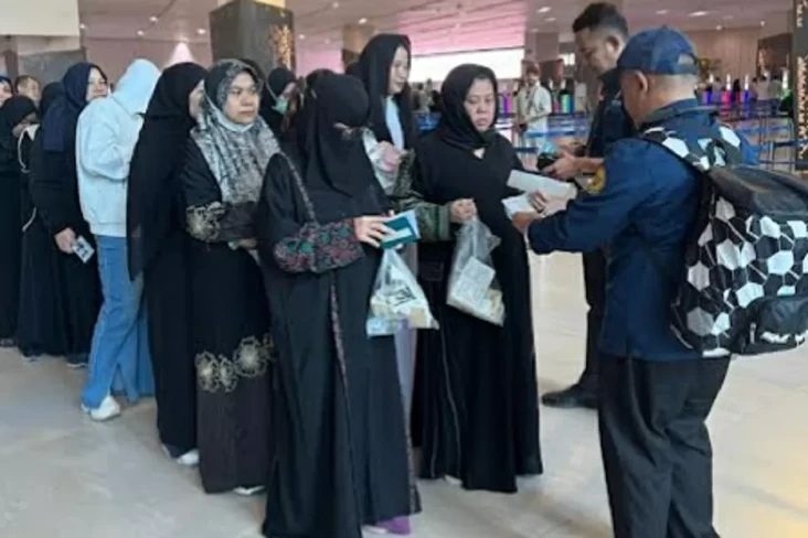 Kementerian Luar Negeri...