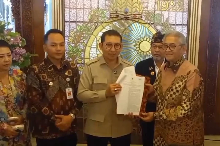 Diwarnai Protes Kubu...
