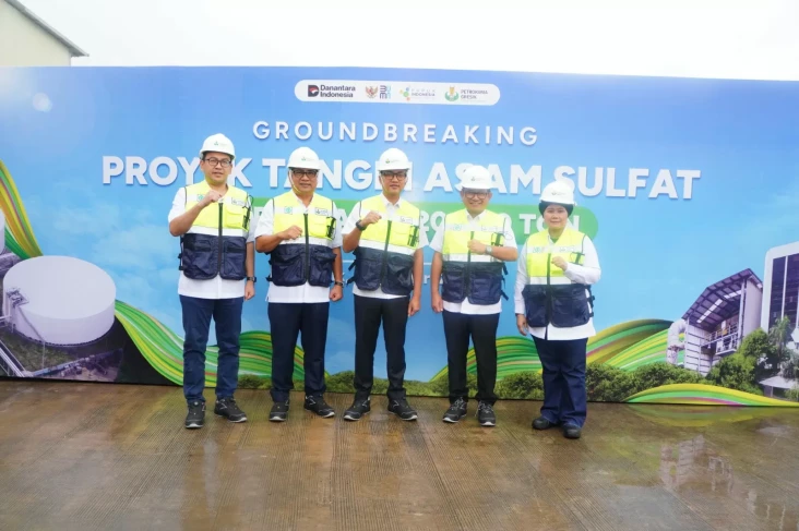Petrokimia Gresik Bangun...