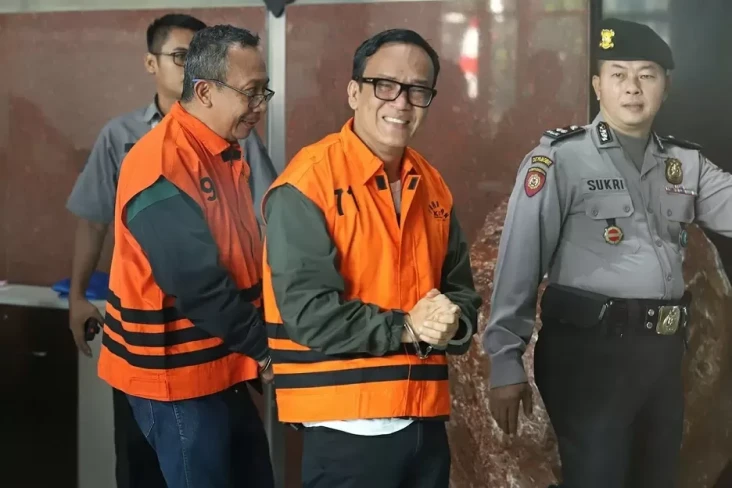 Tak Lagi Berharap Amnesti,...