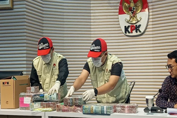 Penampakan Uang Rp2,6...