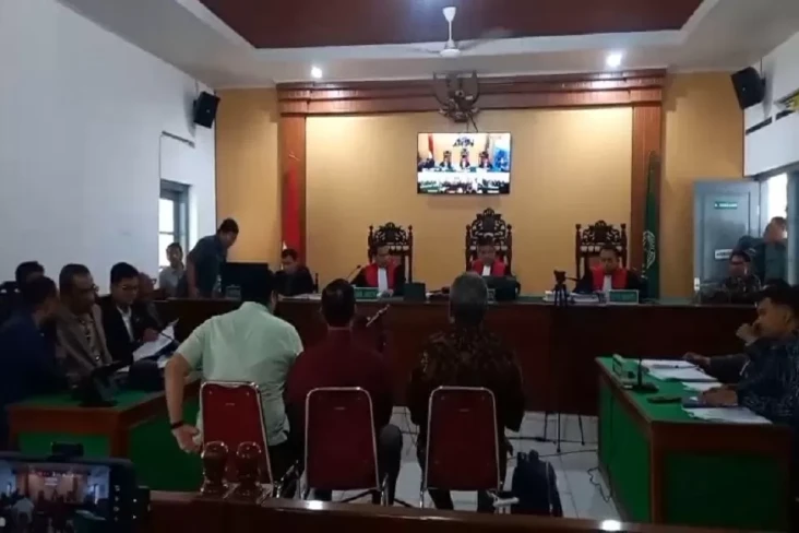 Kuasa Hukum Jokowi:...