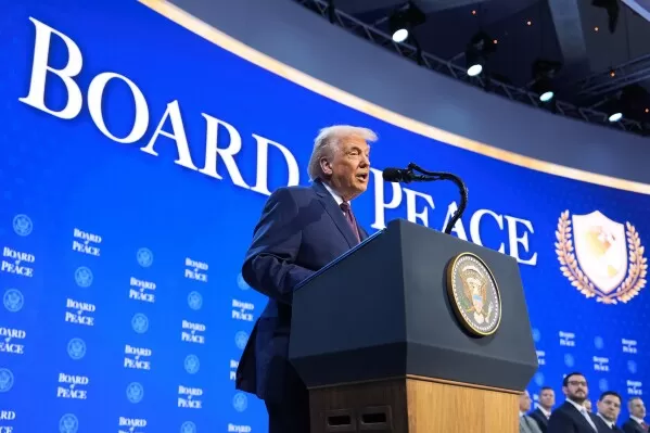 Trump Batalkan Ancaman...