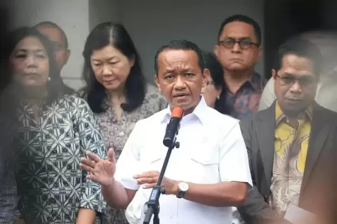 Izin Tambang Emas Martabe...