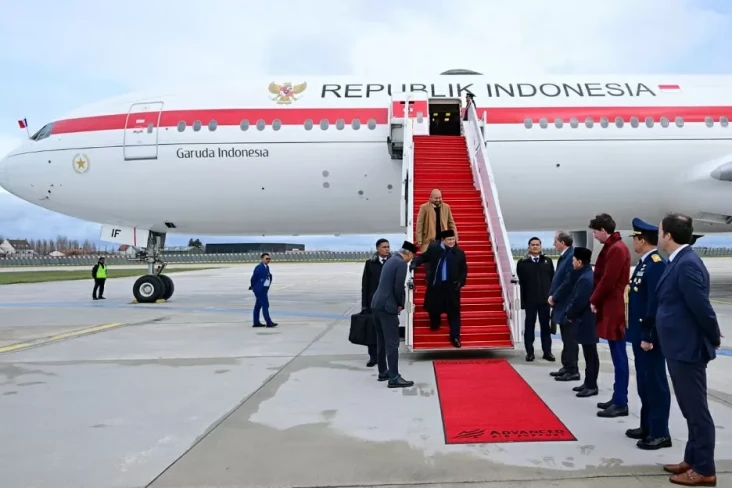 Tiba di Paris, Presiden...