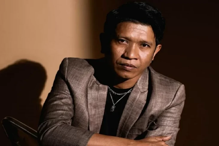 Kris Tomahu Mengawali...