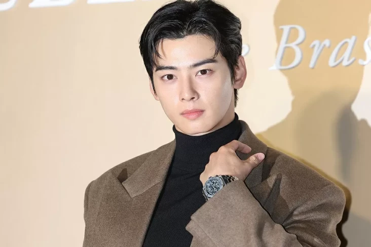 Cha Eun Woo Diduga Memindahkan...
