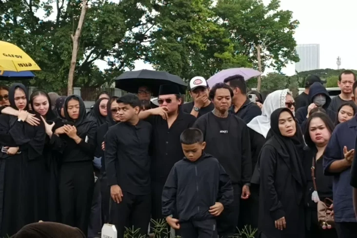 Suasana Haru Pemakaman...