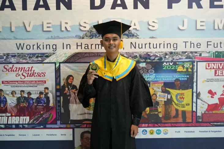 Lulusan Terbaik UNEJ,...