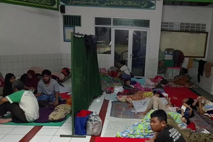 1.600 Warga Mengungsi...