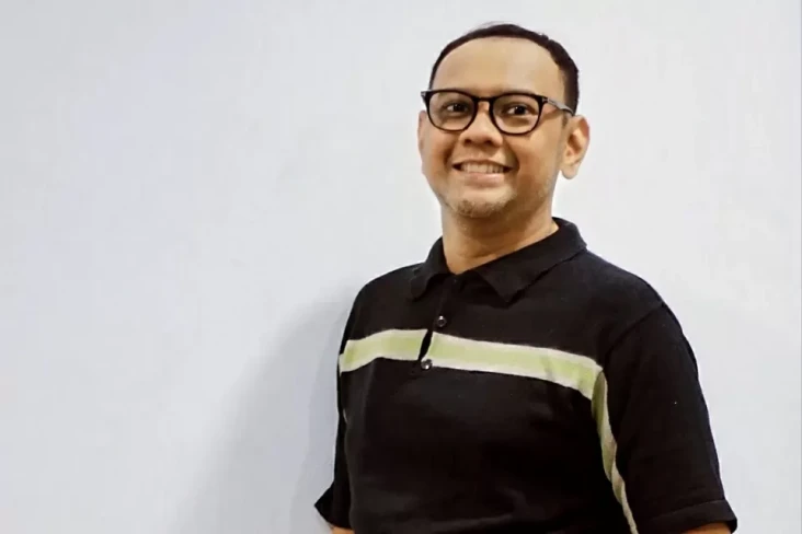 Profil Vokalis Element,...