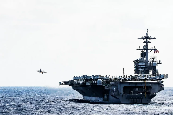 Kapal Induk Nuklir Amerika...