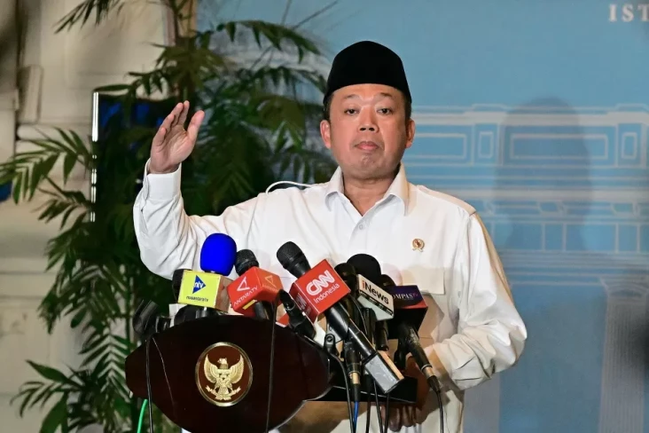 Temui Presiden Prabowo,...